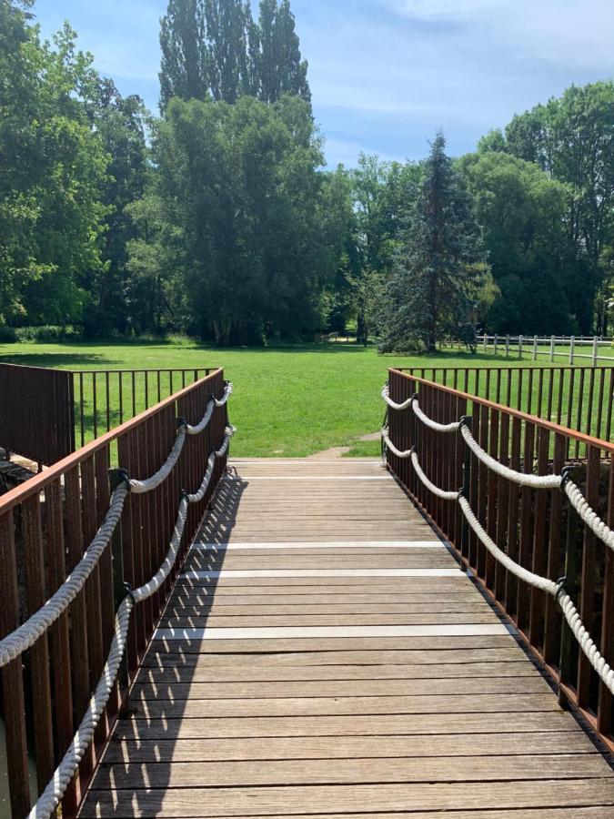 Le Moulin Bleu Bed & Breakfast